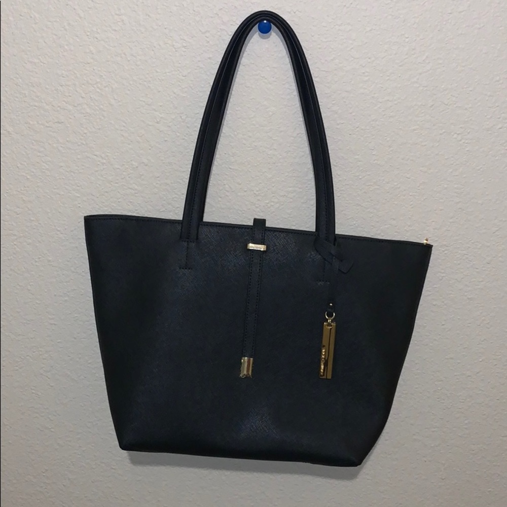 Black Vince Camuto bag - Picture 4 of 7